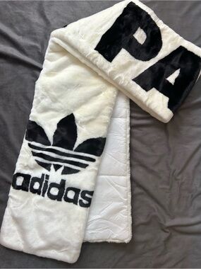 adidas x IVY PARK Black and White Faux Fur Scarf Limited Edition